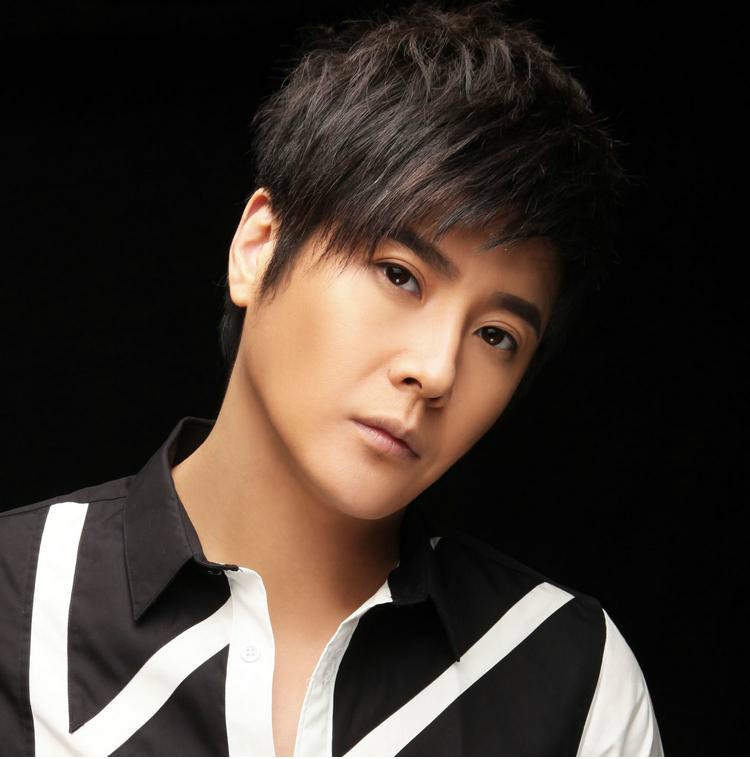  p>金霖,中国内地歌手,青年歌唱家,师从中国著名女高音歌唱家邓玉华