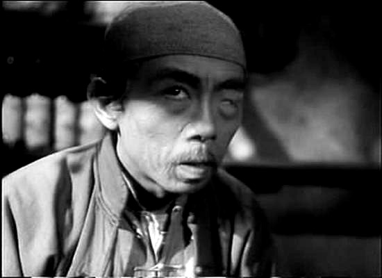 《两个巡逻兵》是由<a target="