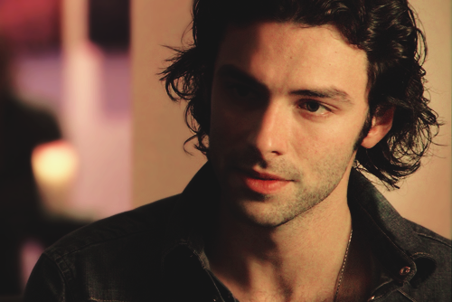  p data-id="gnxb35a584">艾丹·特纳 i>(aidan turner) /i>,1983年6