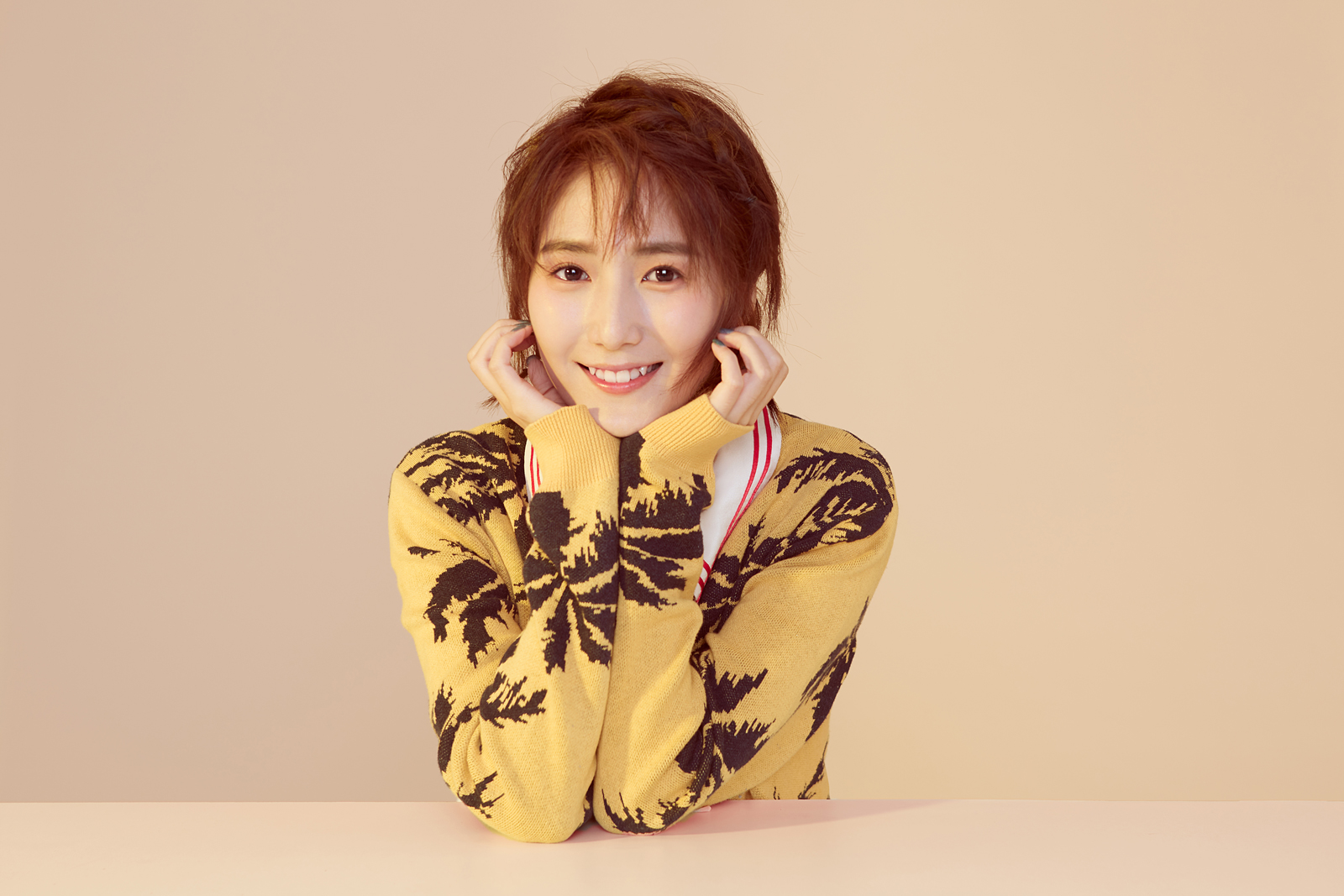  p>张嘉欣,出生于广州,内地歌手.