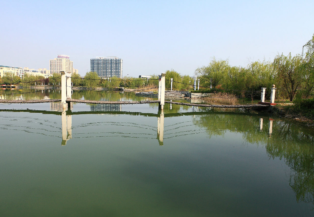  p>益林人民公园,位于阜宁县益林镇新兴路(东侧)18号,占地180亩,园门