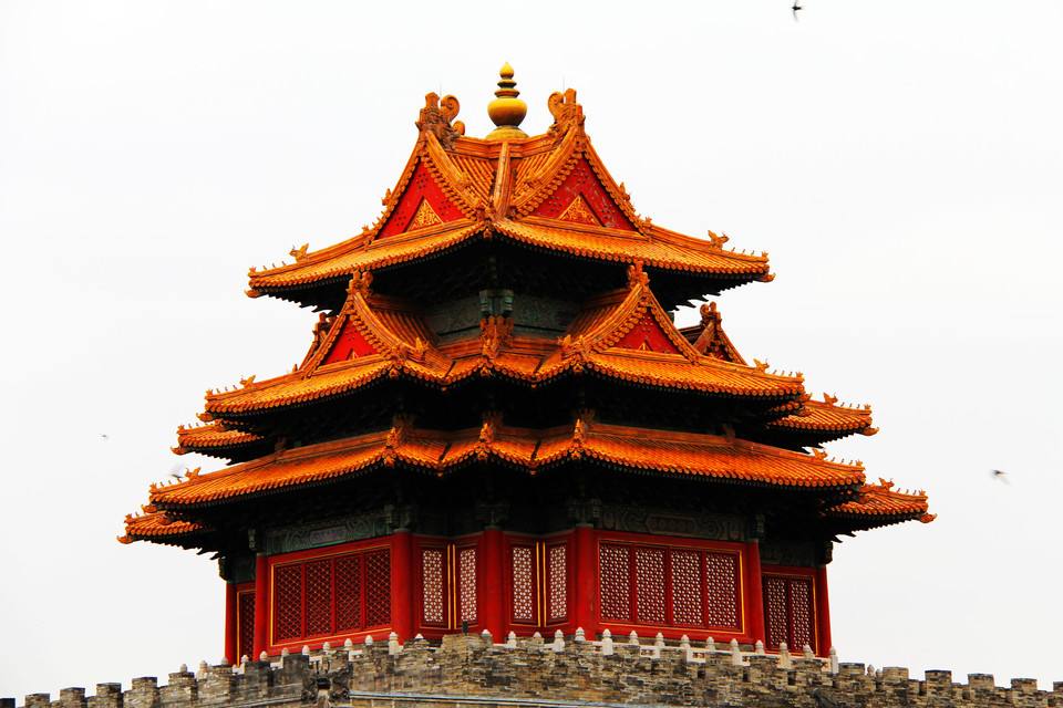  p>重檐是中国传统建筑之有两层或多层屋檐者.