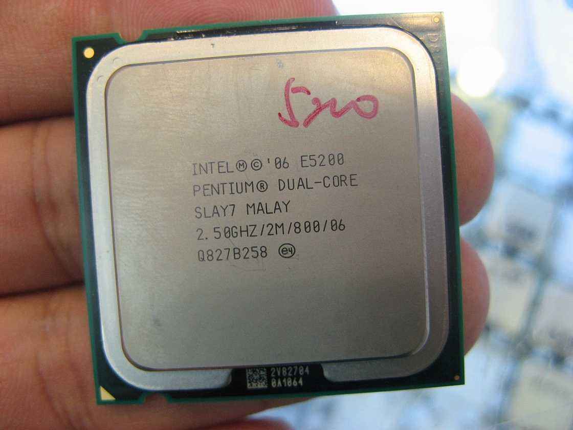  p>intel奔腾e5200是intel公司研发的一款 a>台式机 /a>cpu. /p>