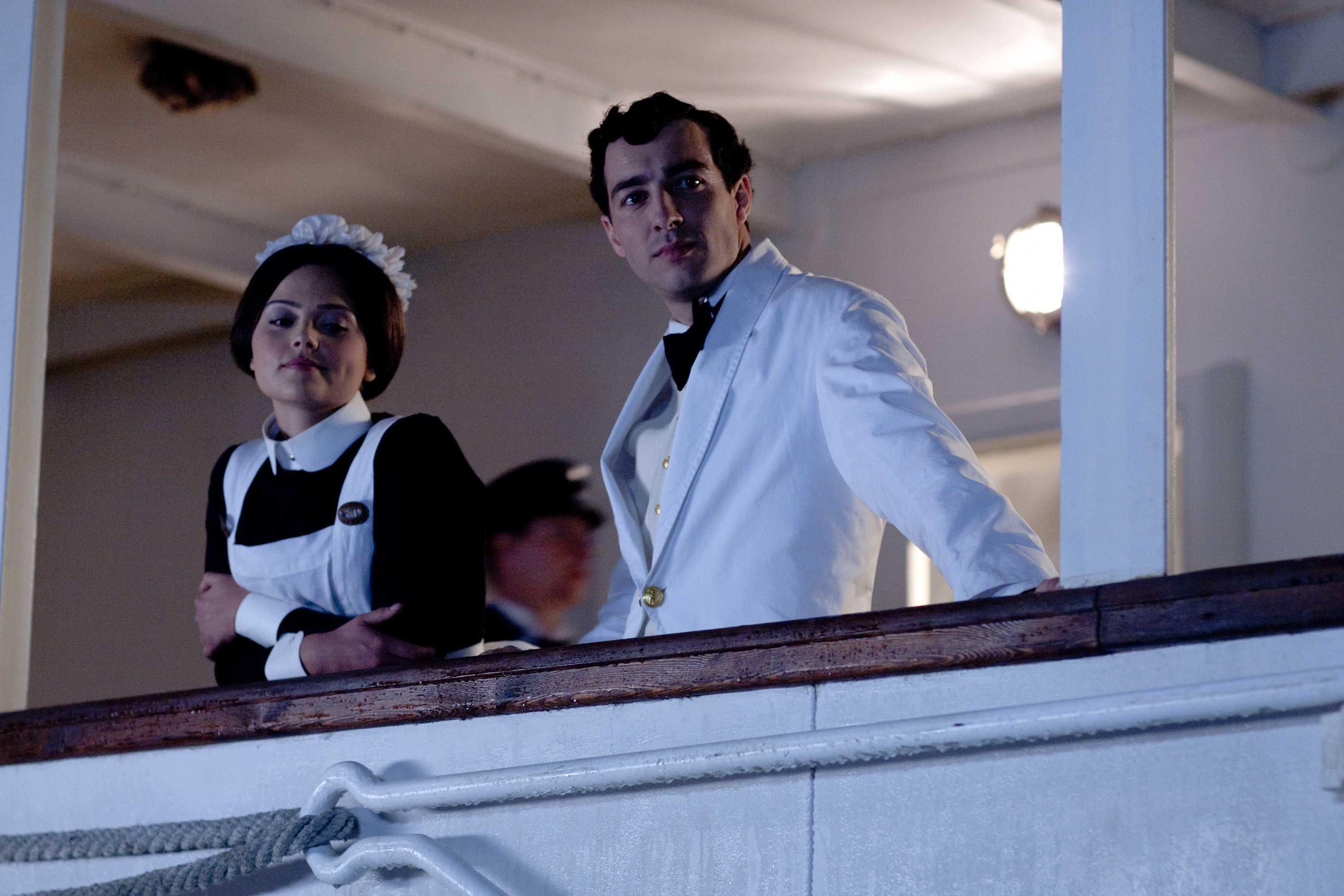 《神秘博士》中的克拉拉·奥斯瓦尔德,英国肥皂剧《 a target="_blank