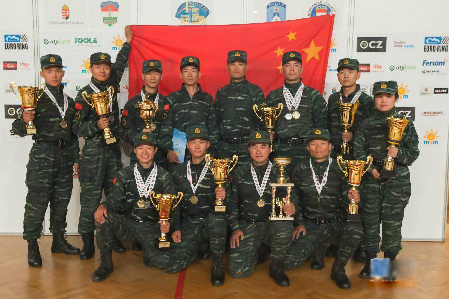 中国人民武装警察部队"猎鹰突击队"