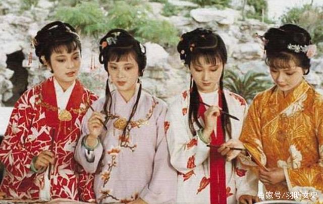 《红楼梦》中的林黛玉和薛宝钗，究竟谁才是第一女主？_百科TA说