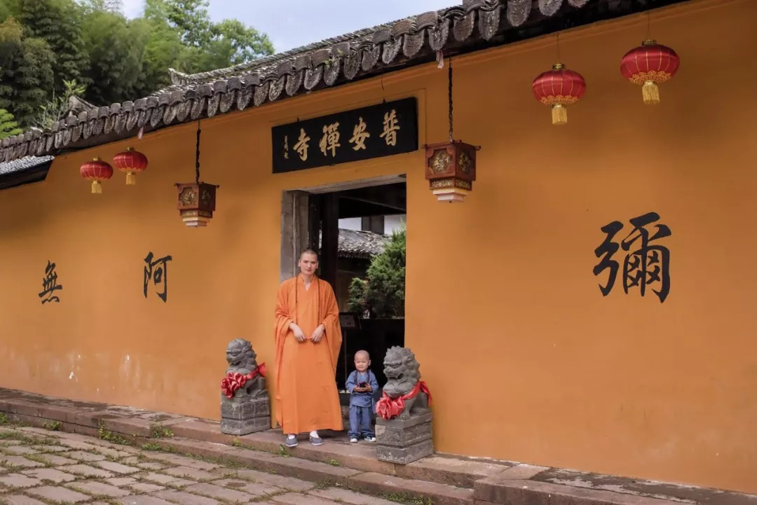 p>普安寺,坐落在 a href="#" data-lemmaid="1425247">临海 /a> a