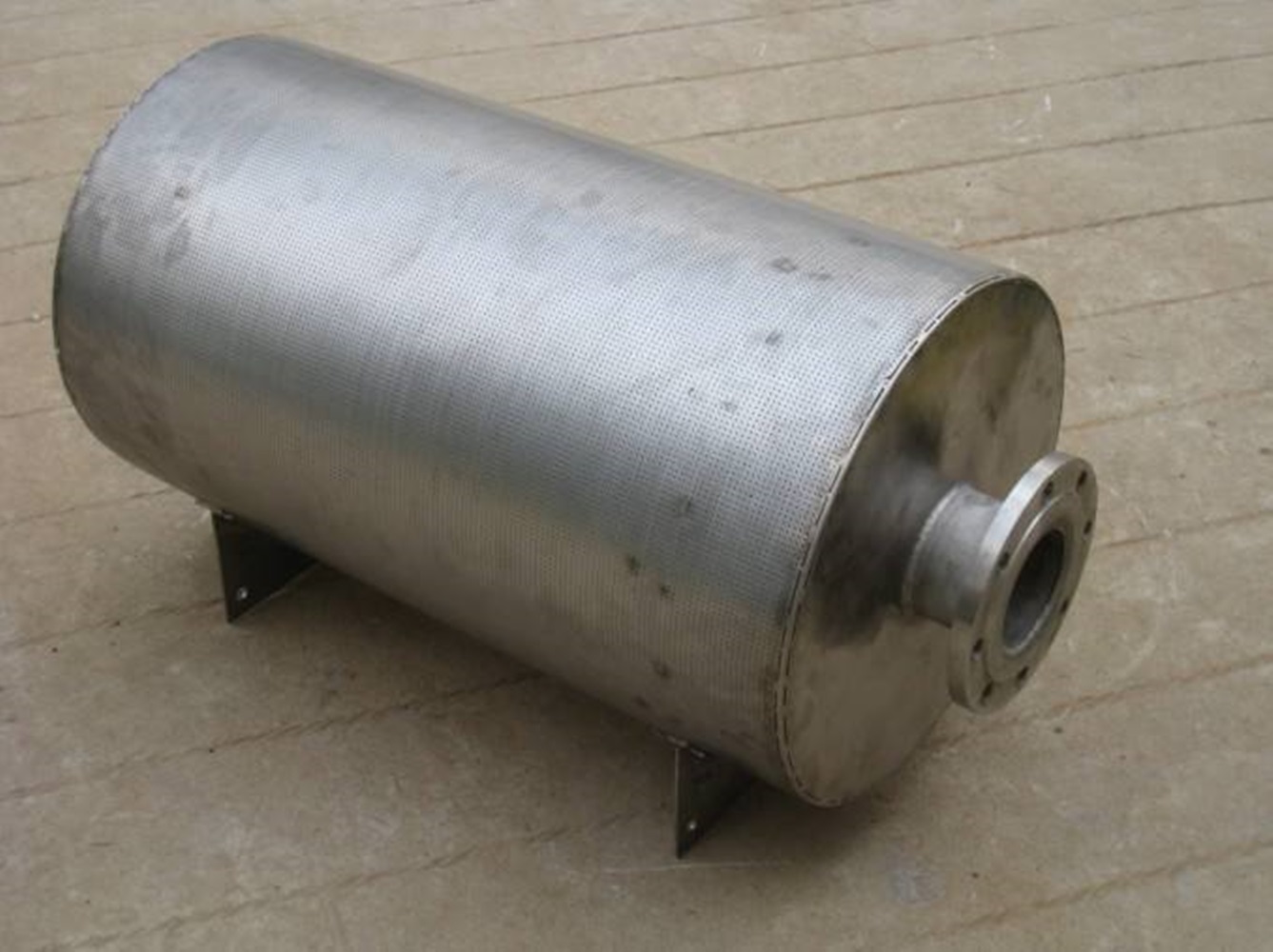 暖管放空消音器