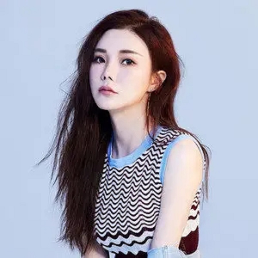  p data-id="gn5jf6ij51"> a target="_blank" href="/item/谢容儿