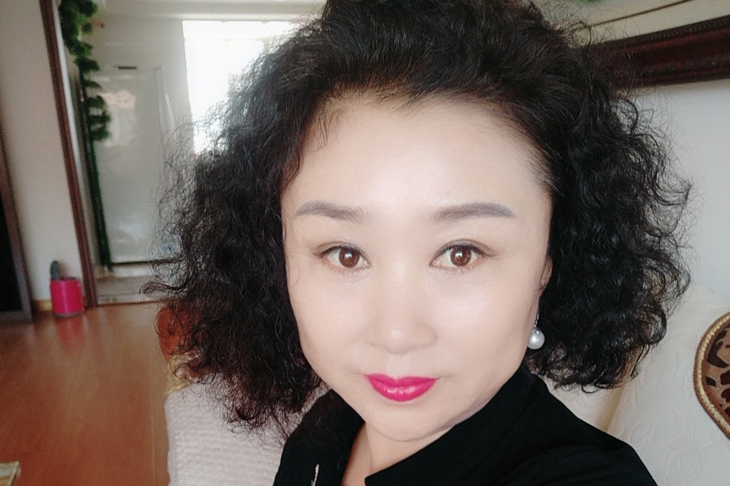  p>孙晓丽,国家一级演员.