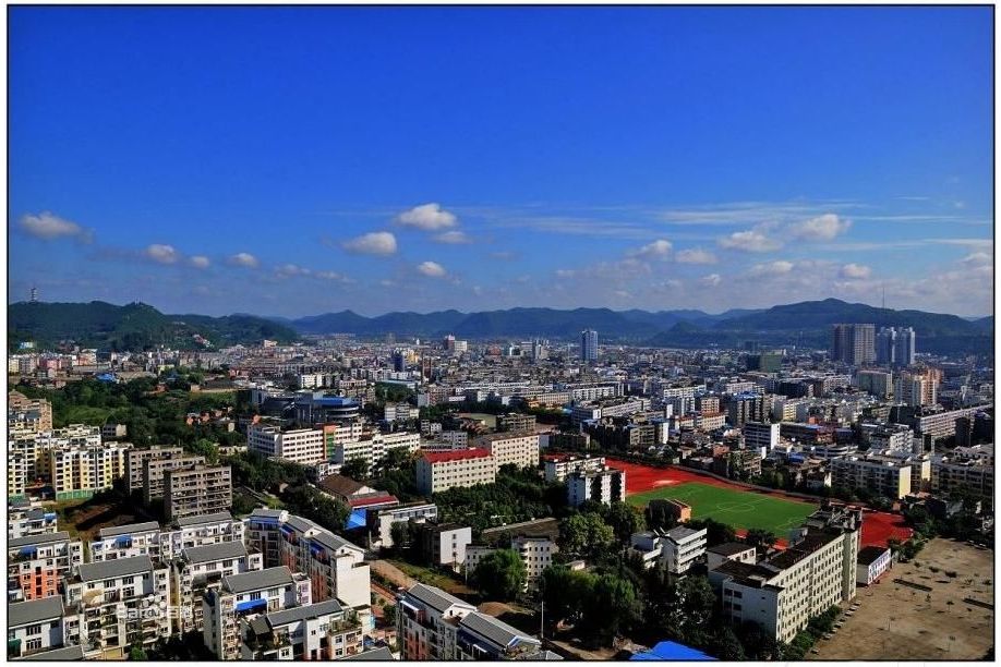  p>太和镇,隶属于广东省广州市白云区,位于白云区的中部,东临黄埔区