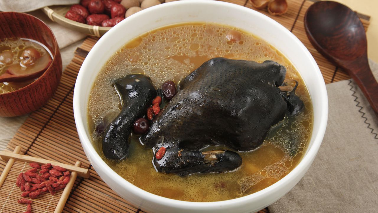  p>枸杞红枣乌鸡汤是一道 a href="#" data-lemmaid="4983316">菜品 