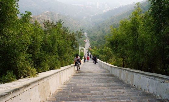 抱犊寨（河北省石家庄市境内的国家AAAA级旅游景区）_百度百科
