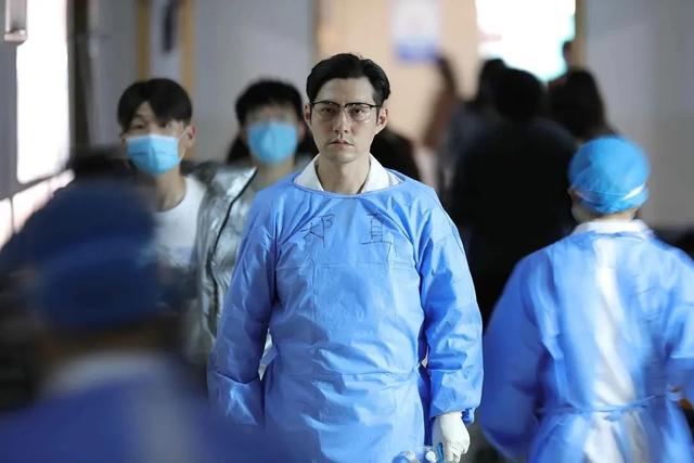 《战疫2020之我是医生》争分夺秒笑中有泪，真人真事见证医者仁心_百科TA说
