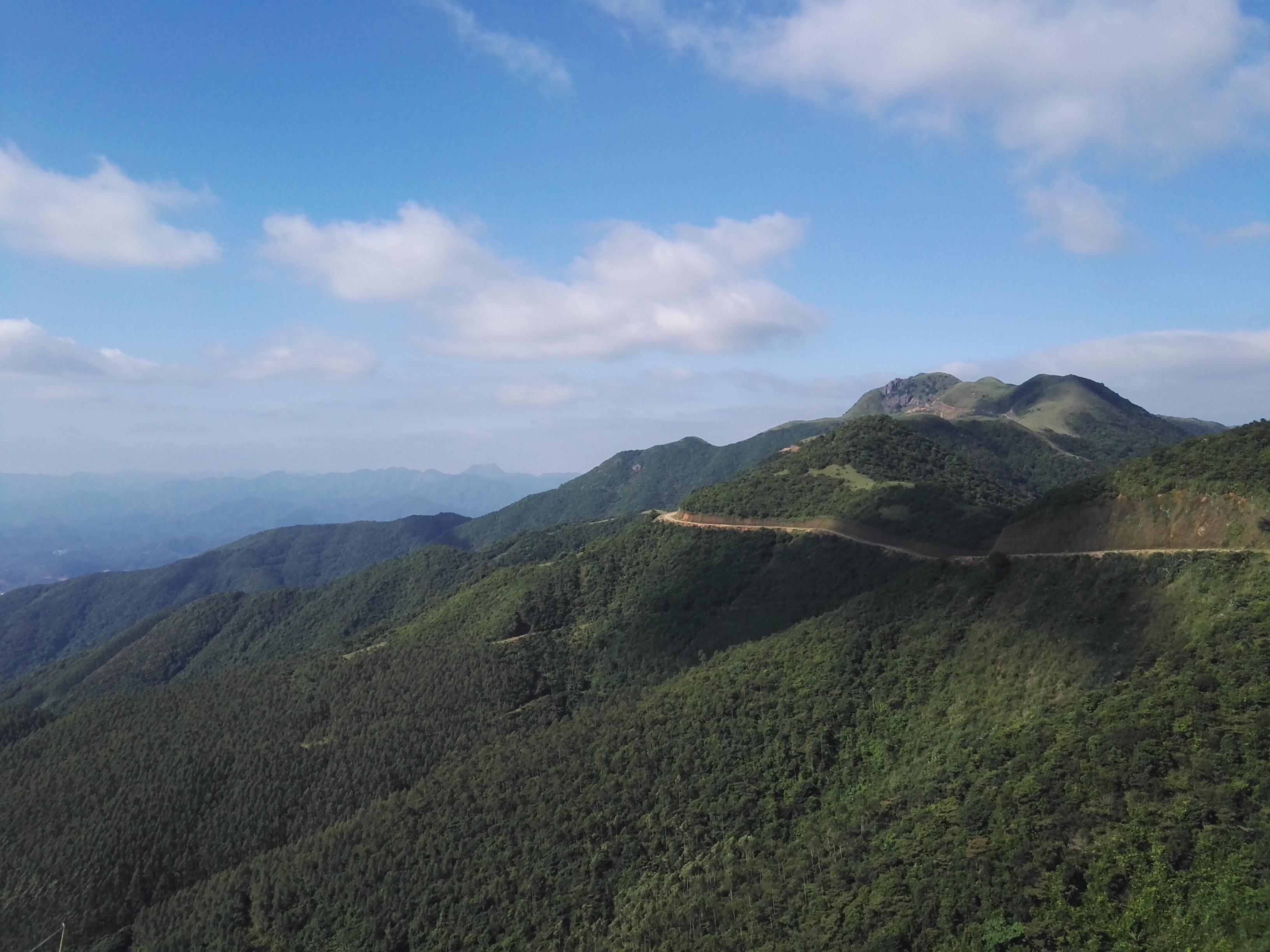 云飞嶂