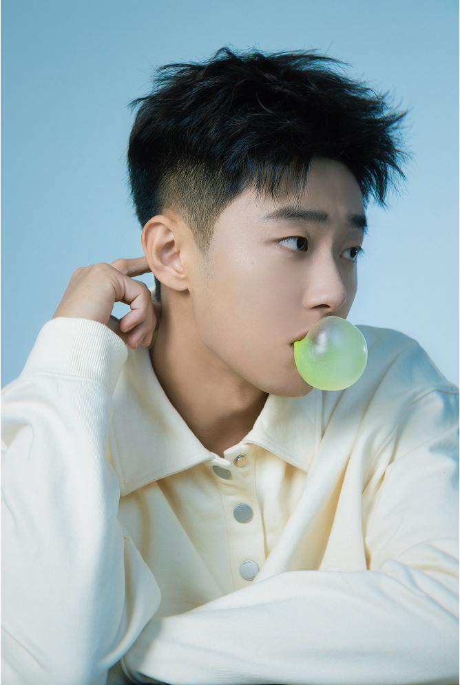 ">刘浩群,中国内地 a target="_blank" href="/item/男演员/24278845"