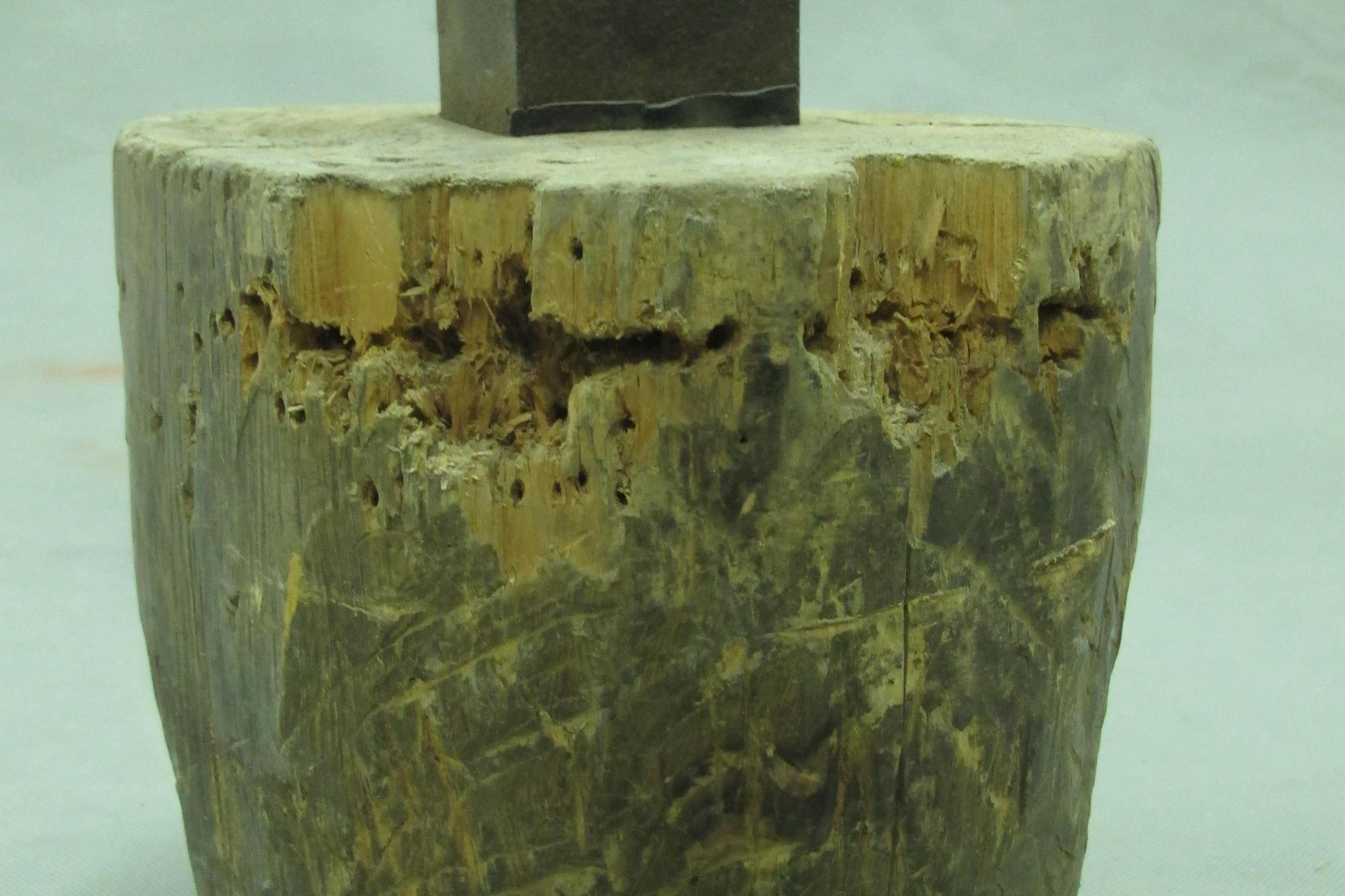 当代雷山苗族银饰加工工具铁墩