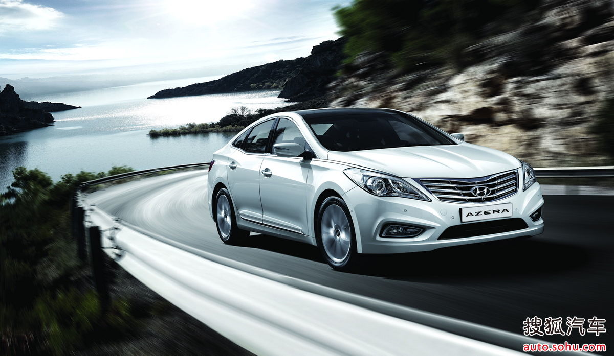 在国内,azera有一个很别致的名字"雅尊"