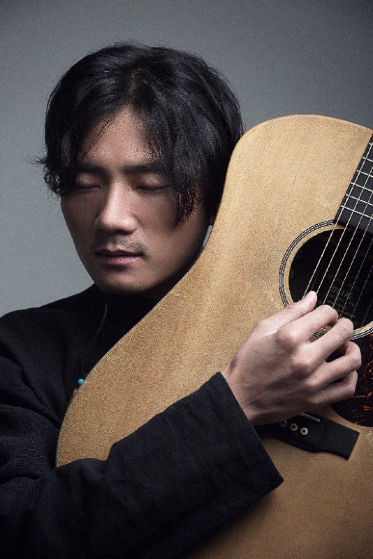  p data-id="gnx08co615">茶季杨,籍贯云南大理,彝族人,新民谣代表.