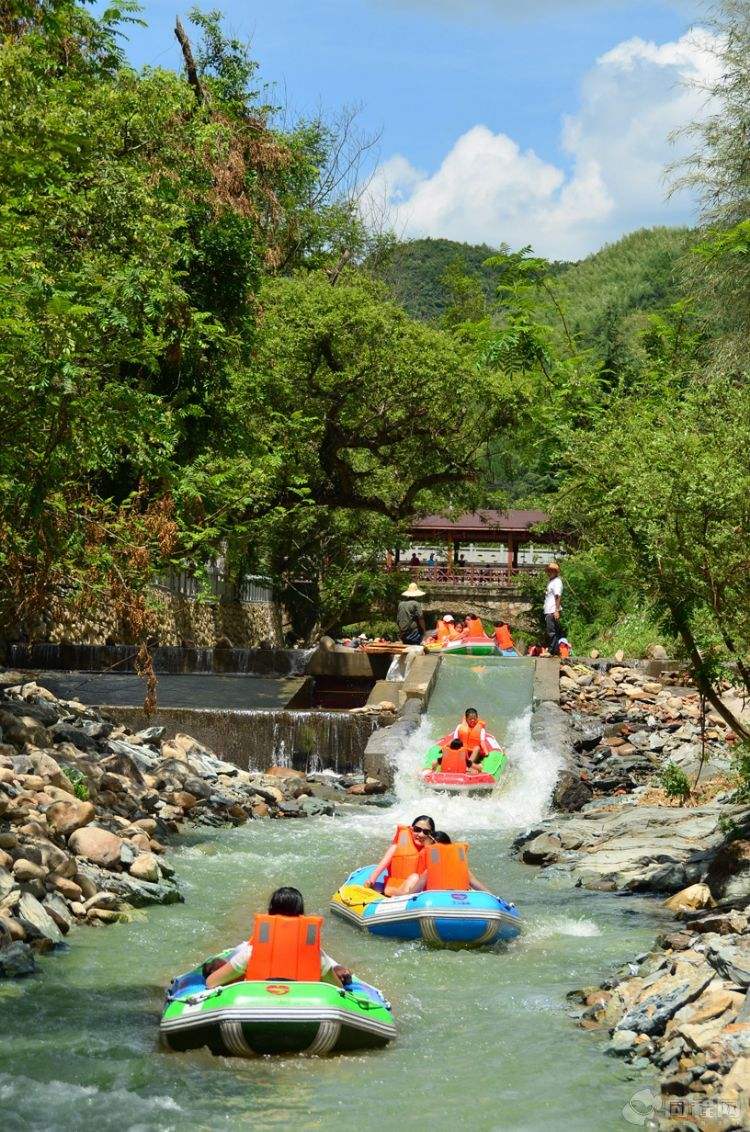  p> a target="_blank" href="/item/藻溪镇/9027" data-lemmaid="