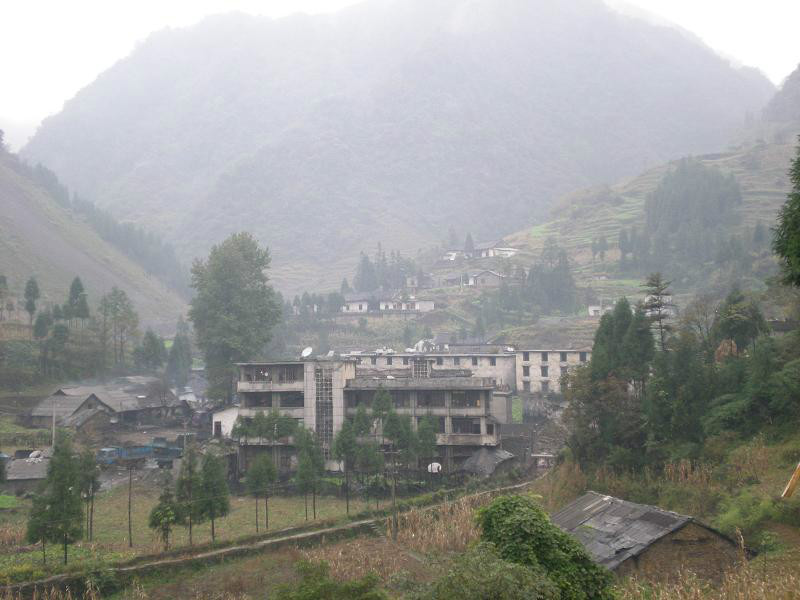  p>沟头自然村,隶属云南省昭通市威信县扎西镇墨黑村,属于半山区.