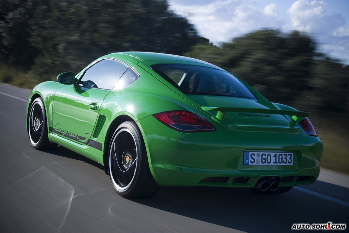  p>保时捷cayman是一款中置引擎后轮驱动的双座两门跑车,是继911