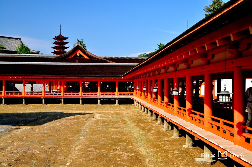  p>严岛神社,创建于593年前后,位于日本广岛县廿日市境内严岛上的一座