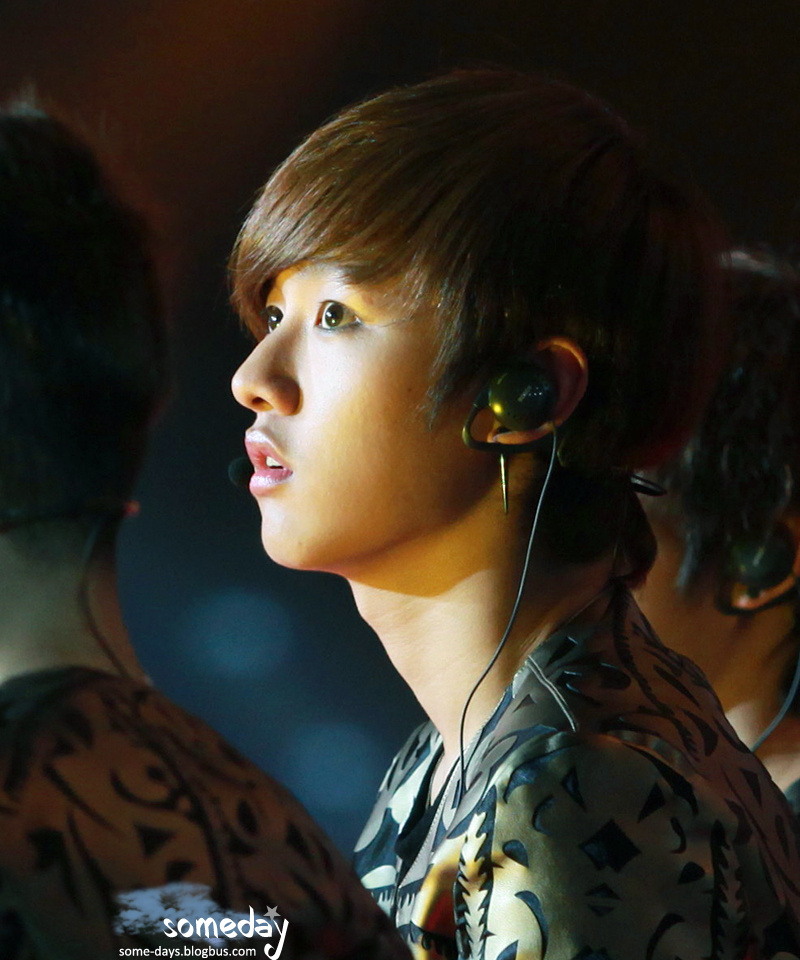  p>申原昊,艺名shin,1991年10月23日出生于韩国首尔,韩国歌手,演员