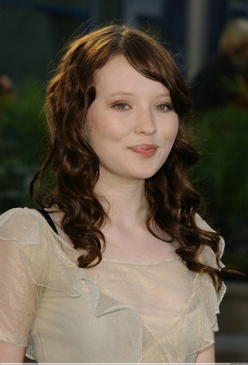  p>艾米丽·布朗宁(emily browning),1988年12月7日出生于澳大利亚