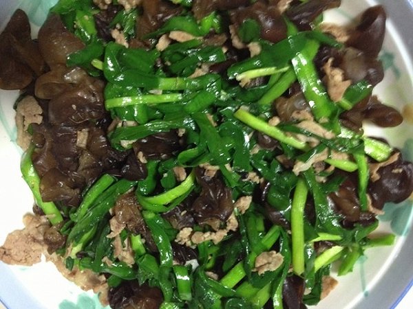 木耳韭菜炒肉片