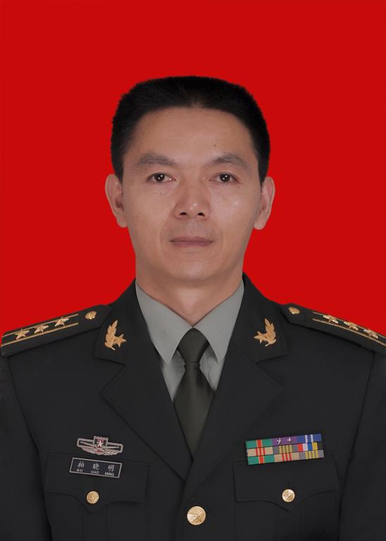 南京炮兵学院炮兵指挥专业毕业,1990年3月入伍,1991年02月入党.