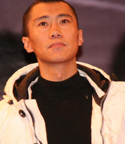 "gntgaws86i">郑昊,1976年10月2日出生于吉林省四平市,中国内地男演员