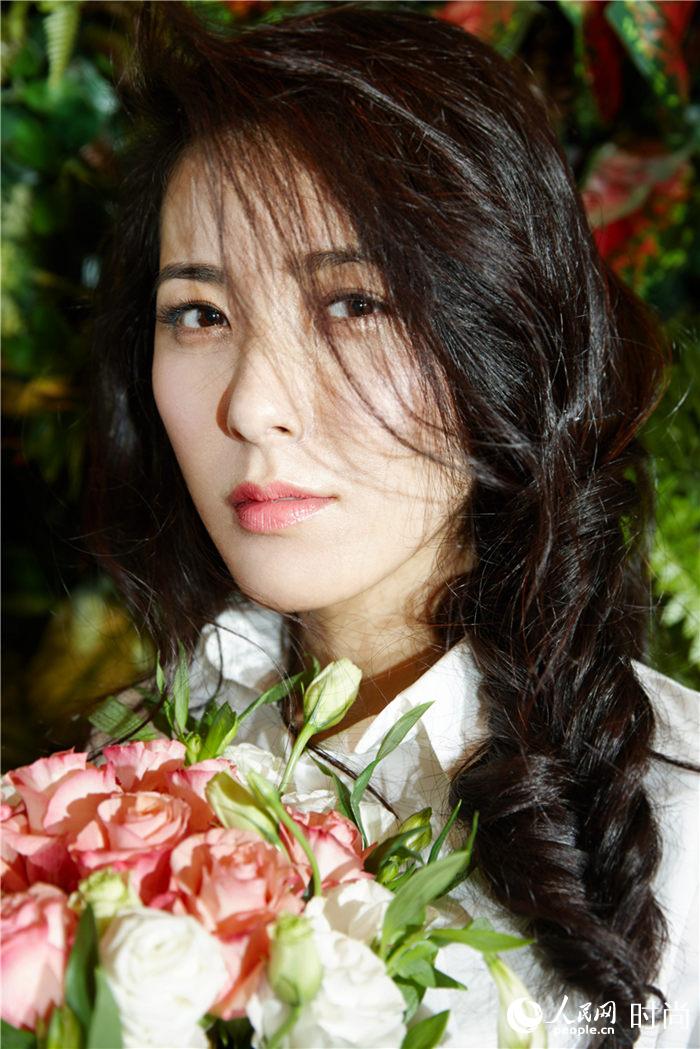  p>曾黎,1976年9月17日出生于湖北省荆州市沙市区,中国内地女演员