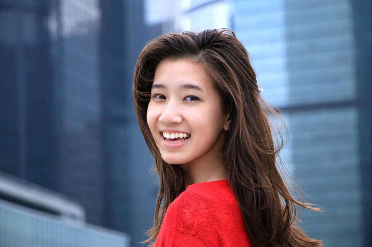  p data-id="gnapod3rt7">演员周婷 (jennifer),是中国新一代双语国际