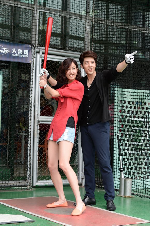  p>《真爱黑白配》是台湾三立电视台出品,由张晋荣执导, a href="#"