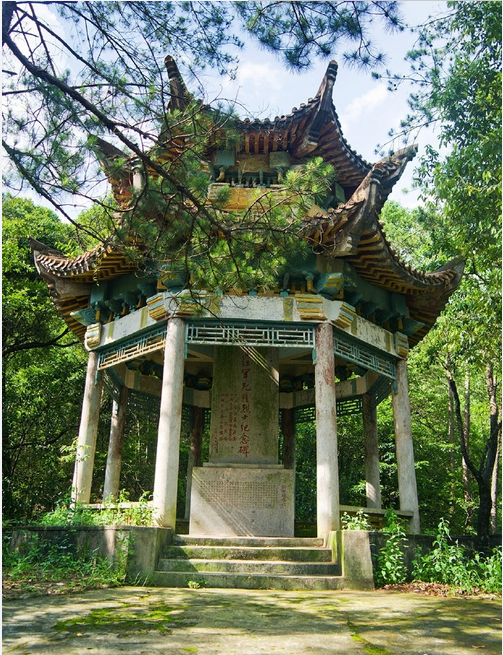 位于江西省上饶德兴市 a target="_blank" href="/item/大茅山">大