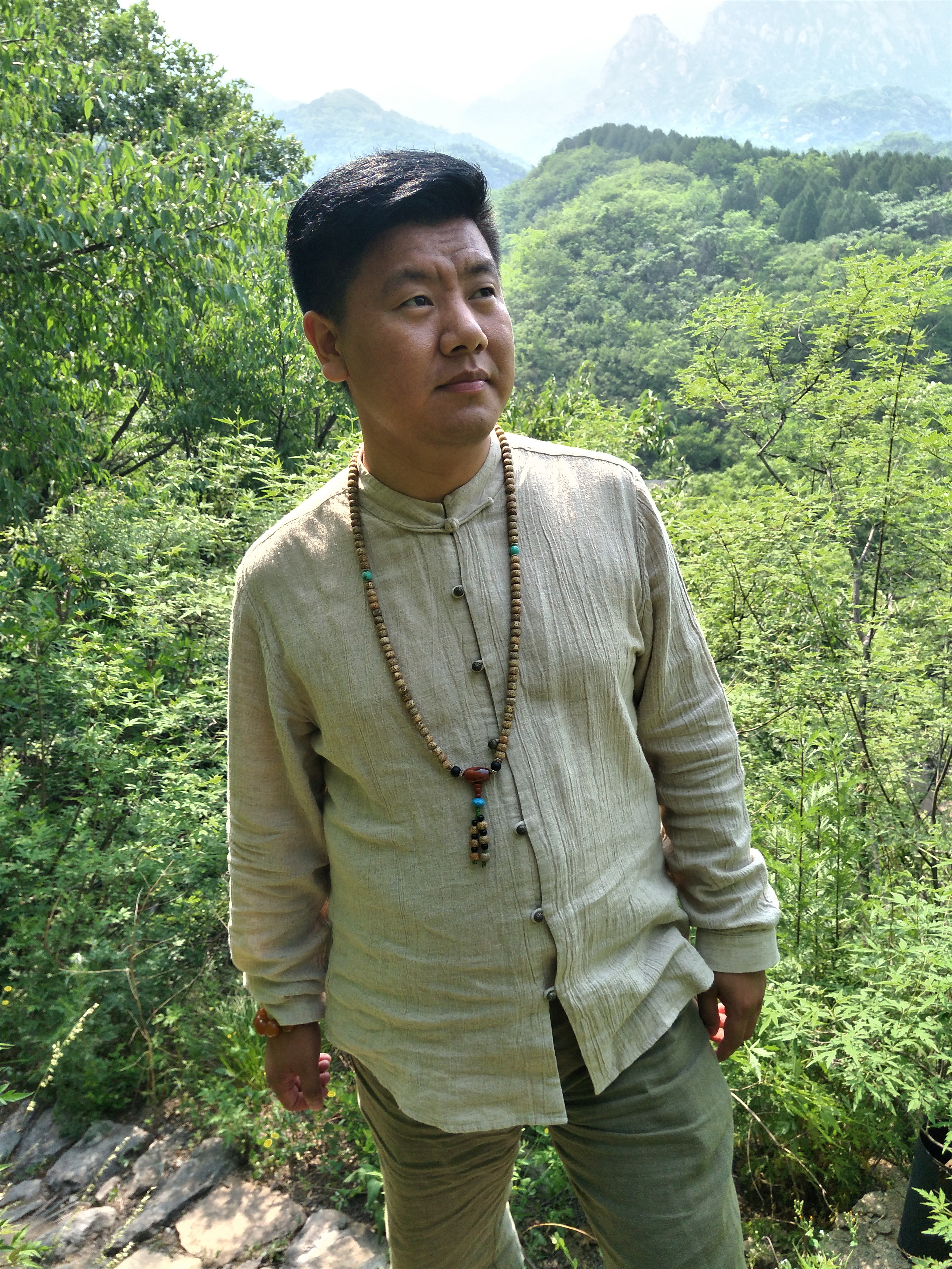  p data-id="gnb4lz1yny">刘津铭,原名刘禹辰,男,汉族.