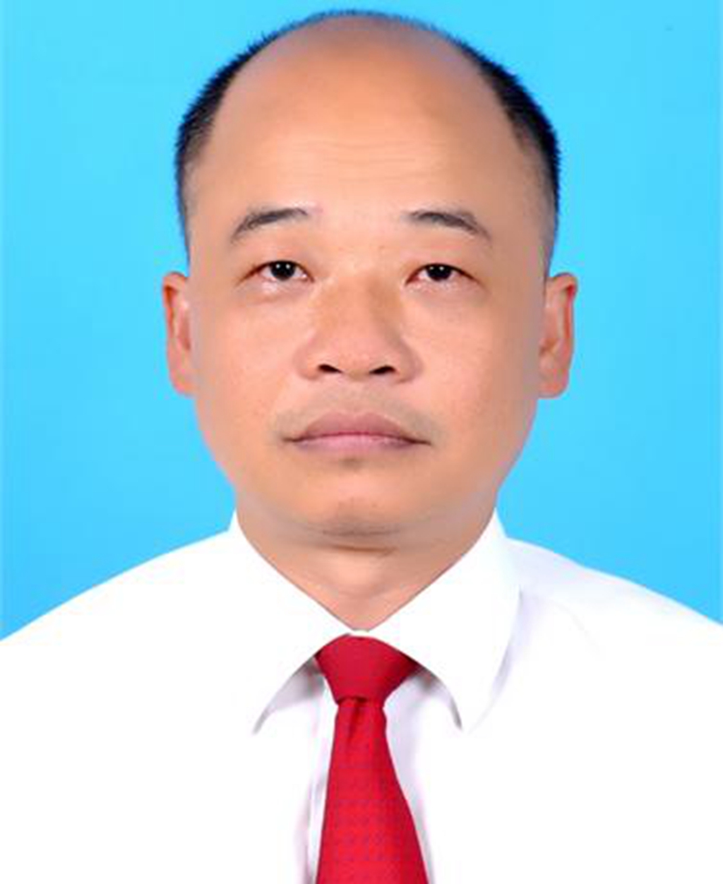  p>现任广西忻城县城关镇党委副书记,镇人民政府镇长(正科级). /p>