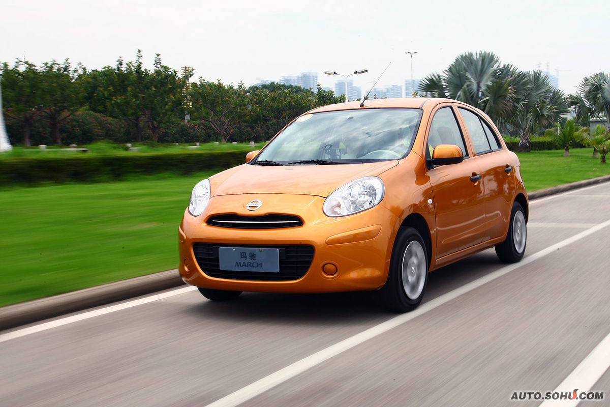 吸取了日产高级车的设计与制造元素,引领了全球紧凑型轿车的发展潮流