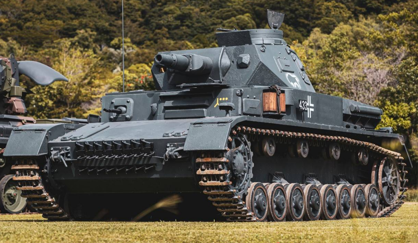 iv tanks,又译为:iv型坦克,4号坦克),是20世纪30至40年代中期德国研制