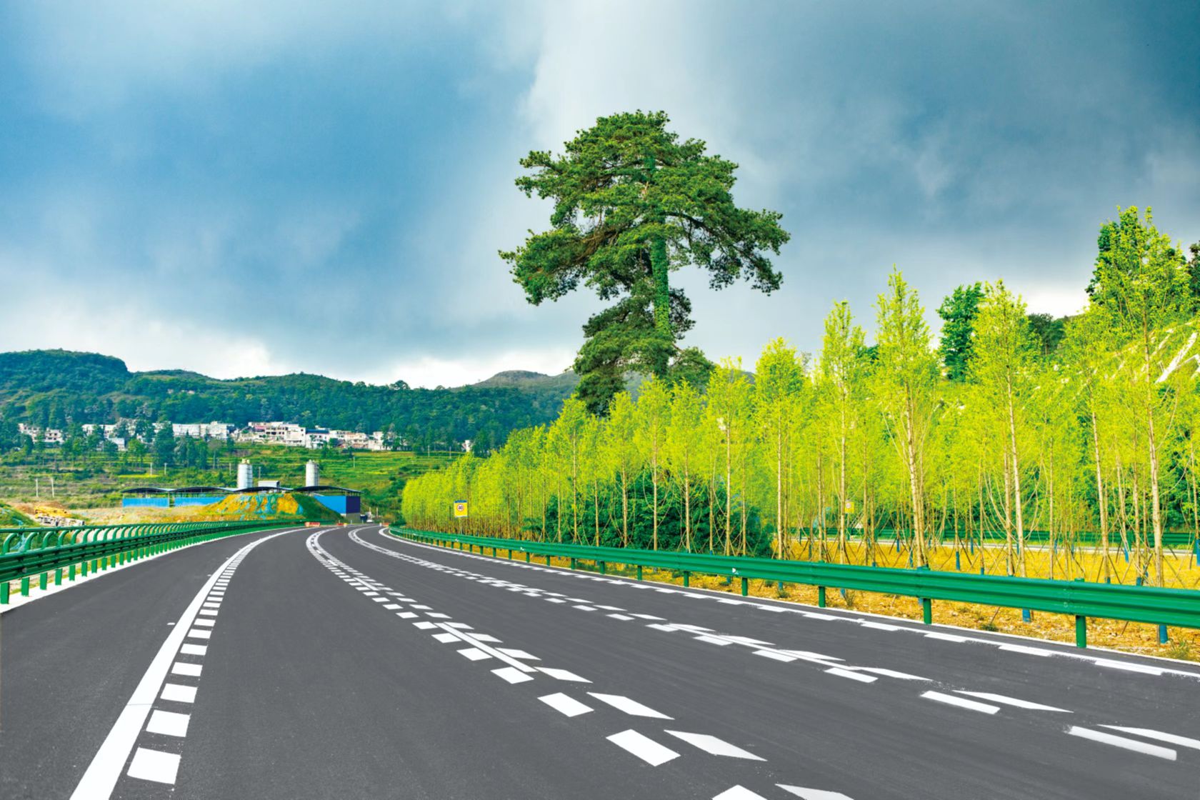 贵阳至黄平高速公路