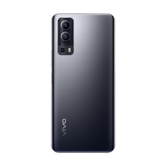 gsmarena 报道,vivo 在印度推出了其 y 系列的首款 5g 手机 ——vivo