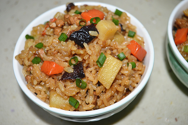 电饭煲香菇鸡肉饭