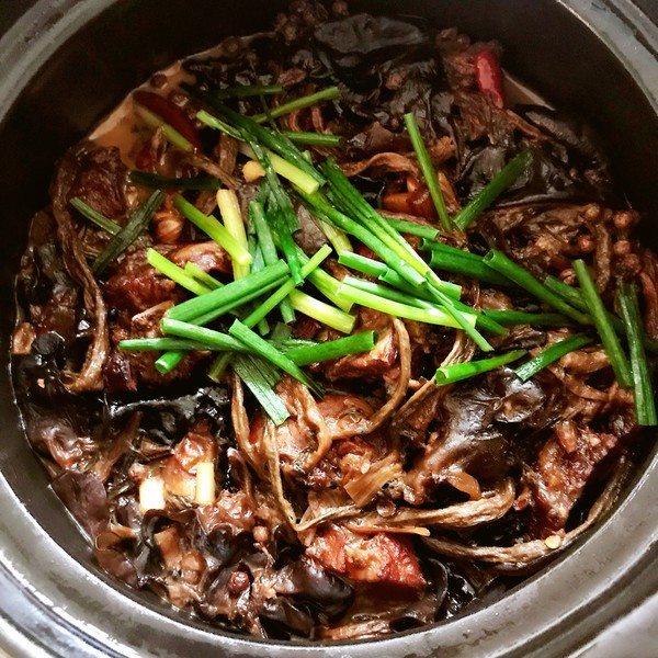 腊排骨炖干豇豆