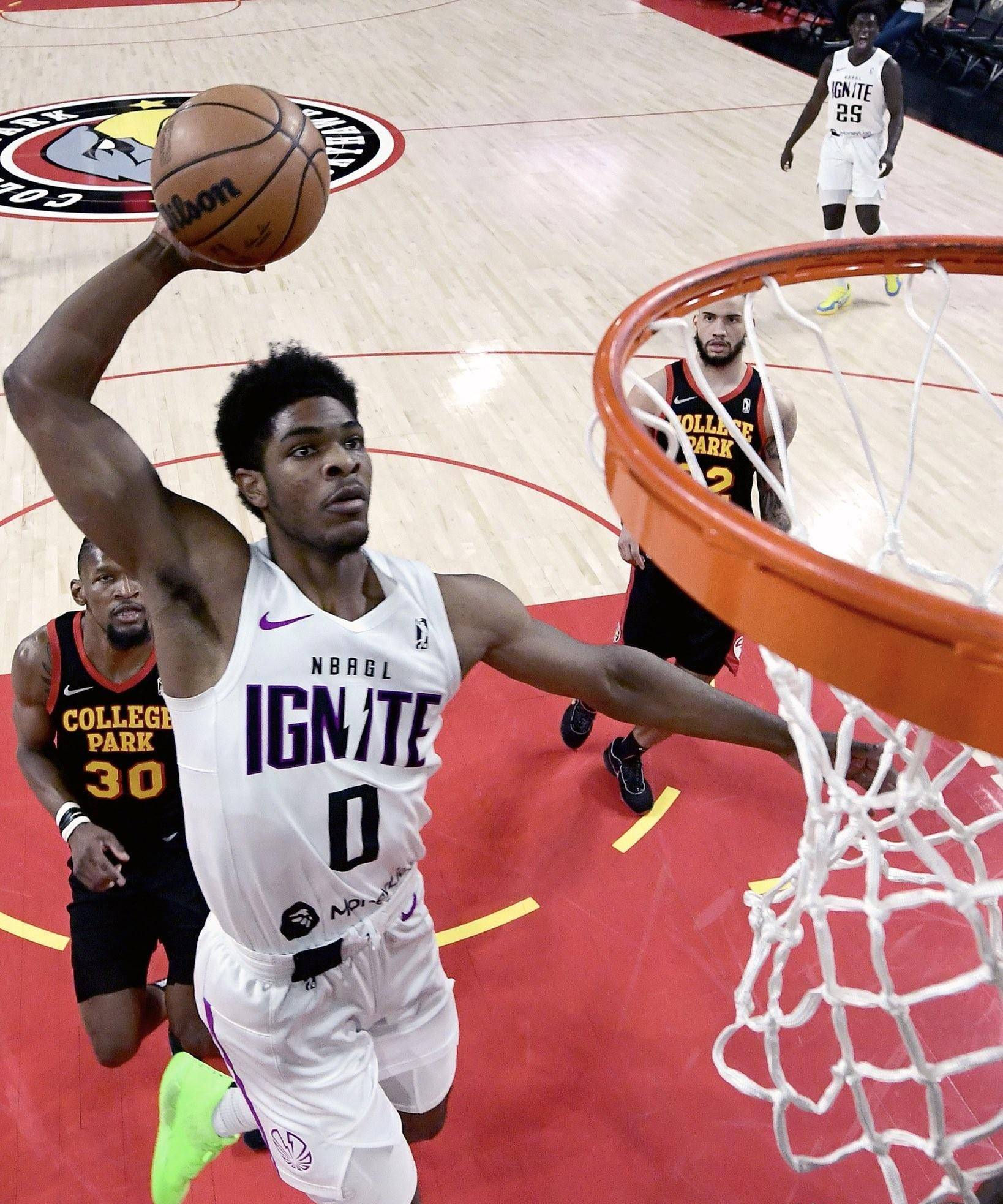 斯库特·亨德森