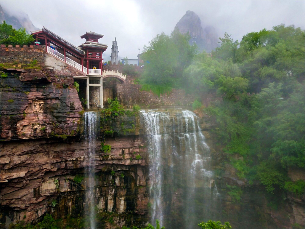  p> a target="_blank" href="/item/九连山脉/5690153" data-lemmaid