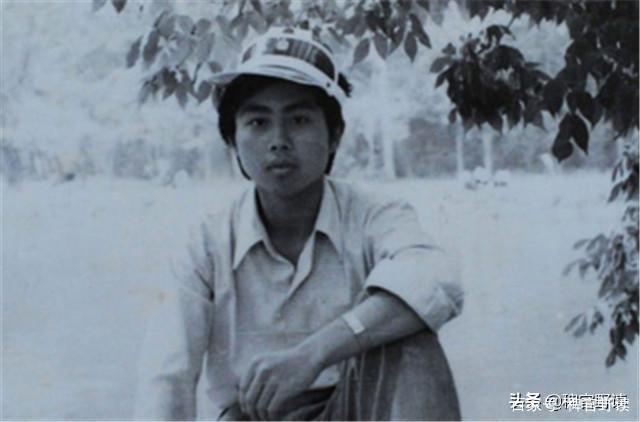 海子为何选择25岁自杀？5封遗书揭露真相：我的死，和两个人有关_百科TA说