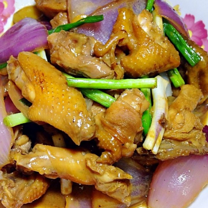 洋葱炒鸡块