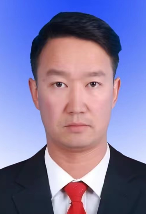 男,柯尔克孜族,1986年12月生,新疆阿合奇县人,2015年6月入党,2011年7