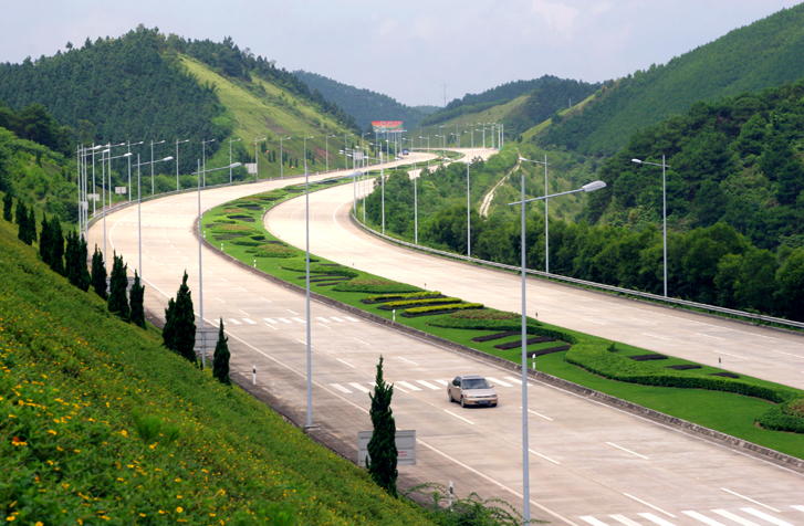 关高速公路 i>(nanning╟youyiguan expressway) /i>,简称"南友高速"